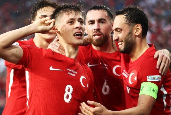 Με… κεραυνό Γκιουλέρ η Τουρκία 3-1 τη Γεωργία