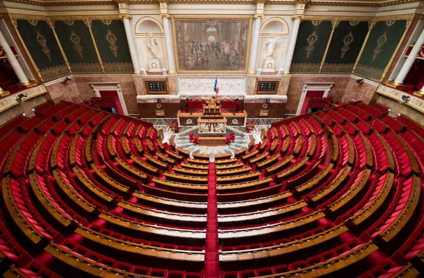 Οι γαλλικές εκλογές και οι μετεκλογικές προοπτικές της Αριστεράς