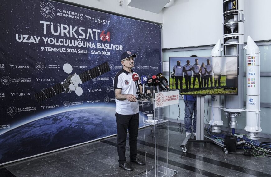 Η Τουρκία έθεσε σε τροχιά τον πρώτο εγχώριας παραγωγής τηλεπικοινωνιακό δορυφόρο της