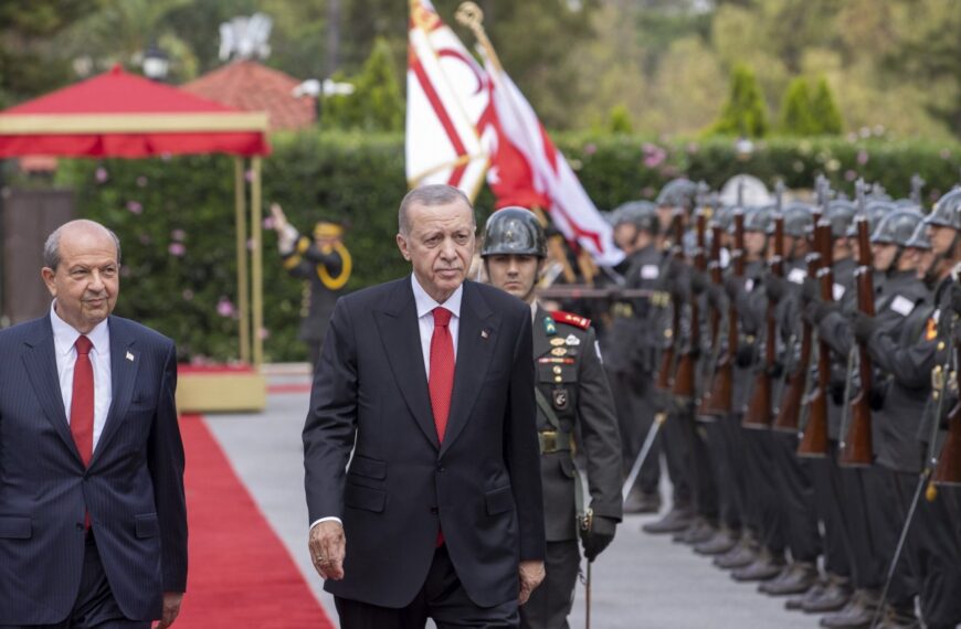 Ερντογάν: Δεν είναι δυνατό το ομοσπονδιακό σύστημα στην Κύπρο – Αιχμές για τον Ν. Δένδια