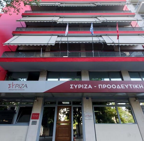 ΣΥΡΙΖΑ-ΠΣ: Πρέπει ο Άδ. Γεωργιάδης να αντιληφθεί ότι υπόκειται στο Σύνταγμα και όχι στην προϊστάμενη αρχή που τον παρακολουθούσε
