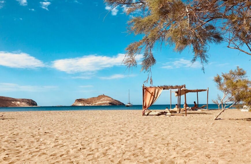 Στην Τήνο κάνουν ανακύκλωση με το κινητό τους