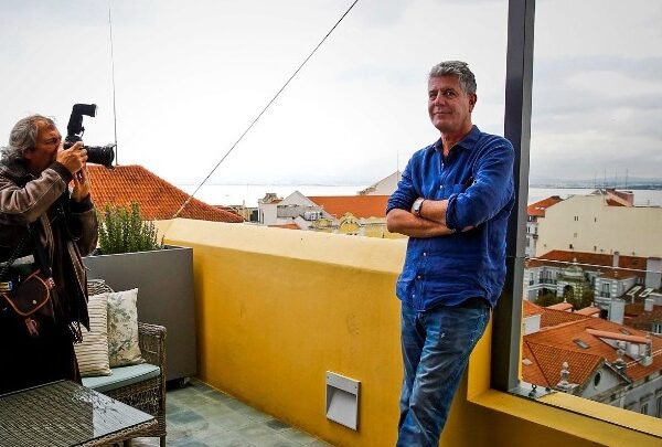 Δύο βιβλία του Άντονι Μπουρντέν θα επανακυκλοφορήσουν το φθινόπωρο