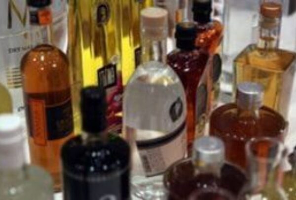 Οι Ευρωπαίοι παραμένουν οι μεγαλύτεροι καταναλωτές αλκοόλ παγκοσμίως