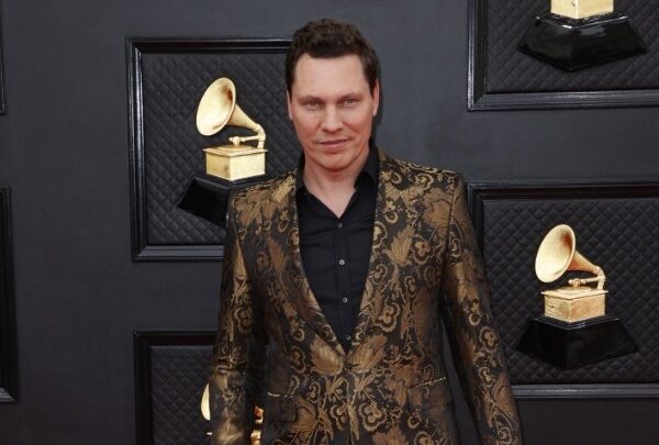 O DJ Tiesto και η Αλάνα Σπρίνγκστιν ένωσαν τις δυνάμεις τους στο&hellip;