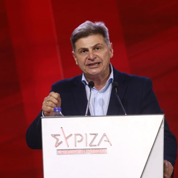 Φαραντούρης στο Εuractiv: Σκληρή κριτική στον Κασσελάκη