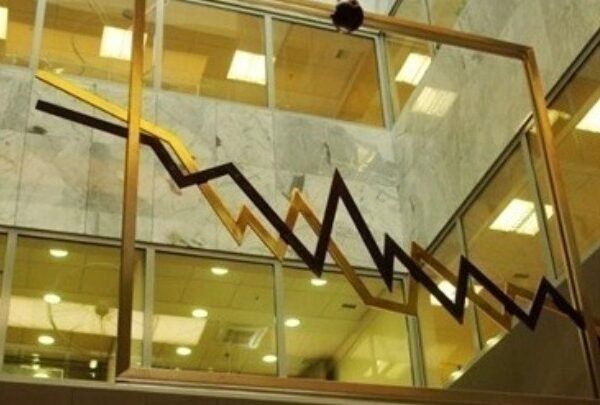 Ευρωπαϊκά χρηματιστήρια: Σε χαμηλό 6μήνου υποχώρησαν οι μετοχές στο άνοιγμα της συνεδρίασης εν μέσω φόβων για ύφεση στις ΗΠΑ