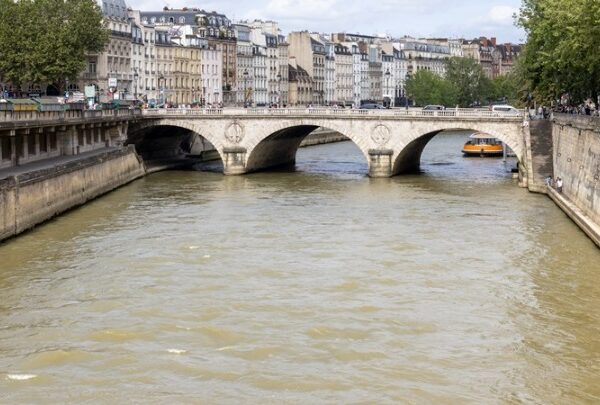 «Διαφάνεια» για τις αναλύσεις του Σηκουάνα ζητά η ΜΚΟ Surfrider