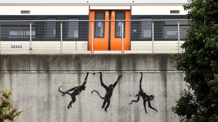 Το τέταρτο έργο του Μπάνκσι που εικονίζει ζώα κλάπηκε μία ώρα μετά την…