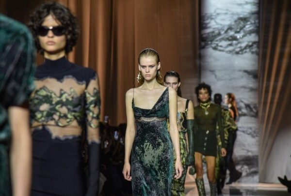 Ο Roberto Cavalli κλείνει την Εβδομάδα Μόδας του Ντουμπάι
