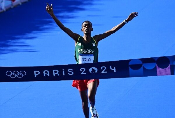 Παρίσι 2024: Ο Αιθίοπας Ταμιράτ Τολά, Ολυμπιονίκης στον Μαραθώνιο