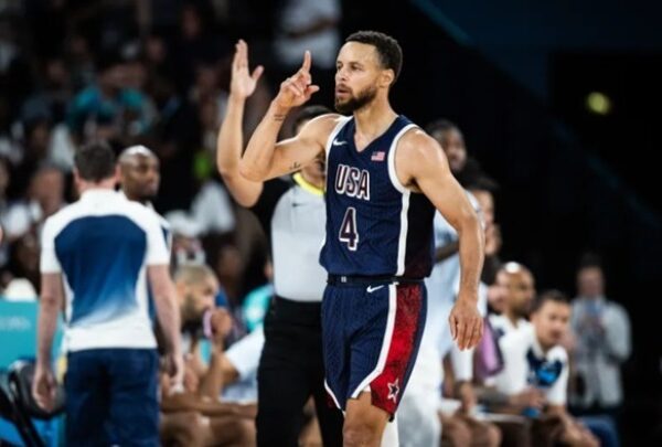 Ο Κάρι οδήγησε τις ΗΠΑ στο 5ο χρυσό