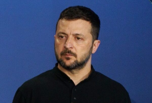 Ζελένσκι κατά Τραμπ: «Δεν μπορώ να ξεπουλήσω τη χώρα μας» – Παγιδευμένος&hellip;