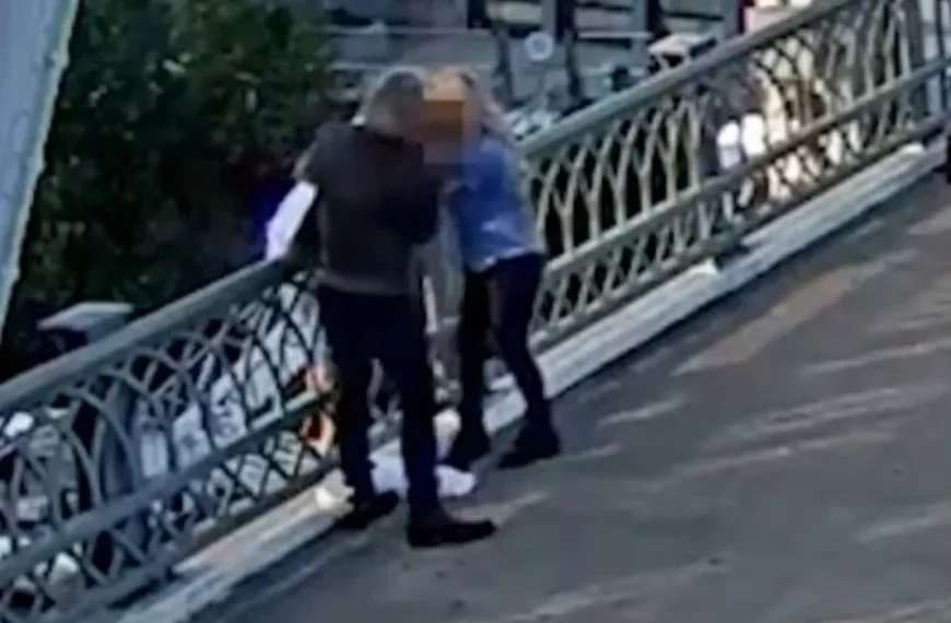 O Τζον Μπον Τζόβι απέτρεψε γυναίκα να πηδήξει από γέφυρα 