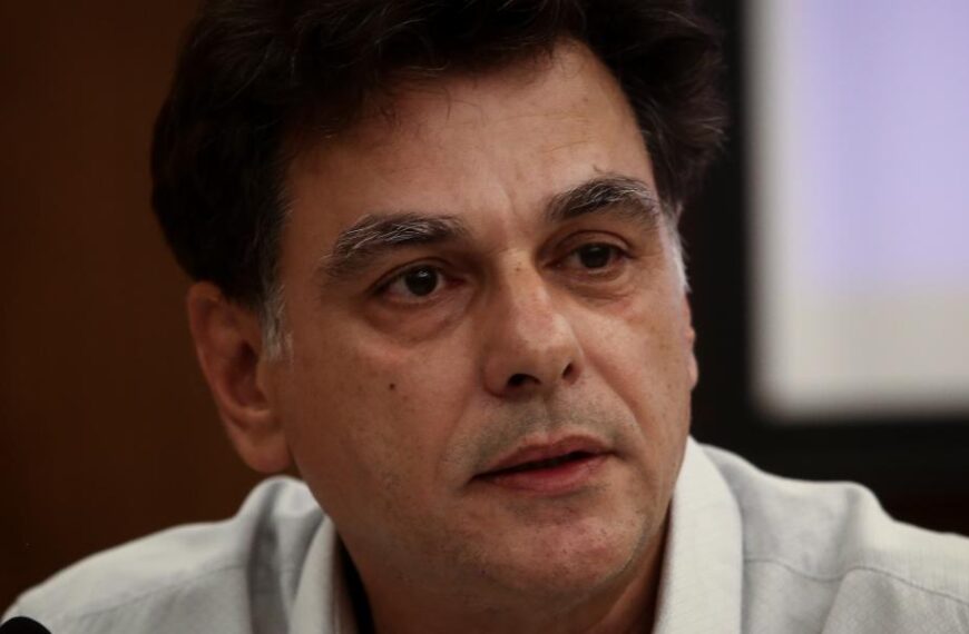 Γεράσιμος Μοσχονάς για τις εξελίξεις στον ΣΥΡΙΖΑ: Καταγράφεται το τέλος ενός «τρελού&hellip;