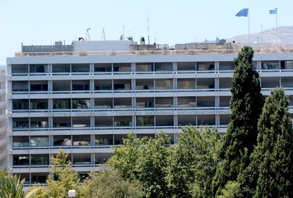 ΥΠΟΙΚ: 7 πρωτιές και 7 αλήθειες για την ελληνική οικονομία 