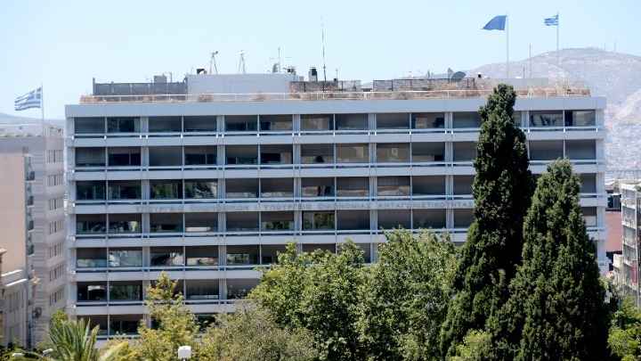 ΥΠΟΙΚ: 7 πρωτιές και 7 αλήθειες για την ελληνική οικονομία