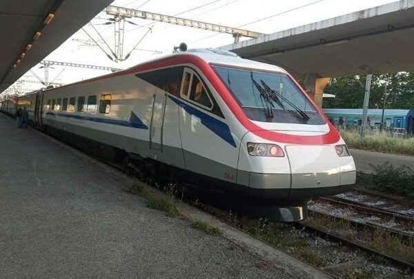 Τρομ-ΟΣΕ: Αποφεύχθηκαν νέα “Τέμπη” στους Άγιους Ανάργυρους