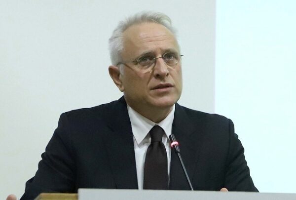Ραγκούσης: Πρέπει οπωσδήποτε να προηγηθεί πολιτικό Συνέδριο πριν από την εκλογή προέδρου
