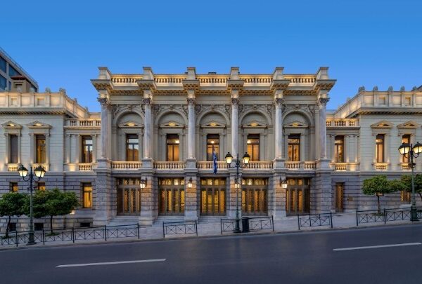 Ξεναγήσεις στο Εθνικό Θέατρο: Ανιχνεύοντας Διαδρομές, Δίκτυα και Δεσμούς στην Πολιτιστική Κληρονομιά