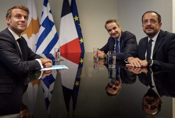Τριμερής σύνοδος Ελλάδας-Κύπρου-Γαλλίας: Κυριάρχησαν το Μεσανατολικό, ο Great Sea Interconnector και η&hellip;
