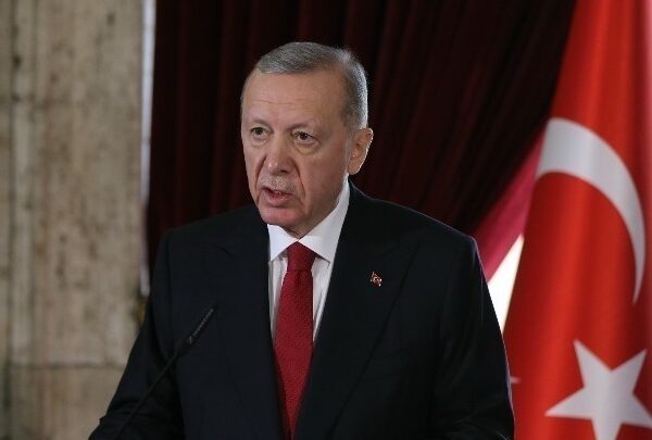 Ερντογάν: Η Τουρκία θα κατασκευάσει “χαλύβδινο θόλο” και πυραύλους μεγάλου βεληνεκούς