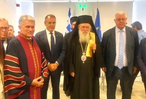 Επίτιμος διδάκτορας Φυσικής αναγορεύτηκε ο αρχιεπίσκοπος Ιερώνυμος: «Ο κόσμος είναι δημιούργημα ενός&hellip;