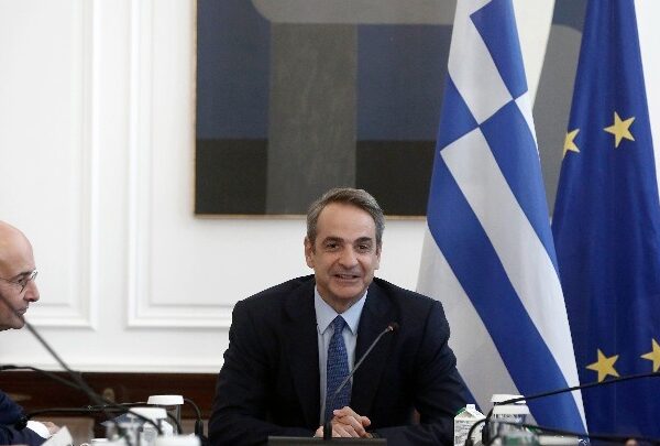 Μητσοτάκης στο υπουργικό: Αυστηροποίηση ποινών για οπλοκατοχή στους νέους