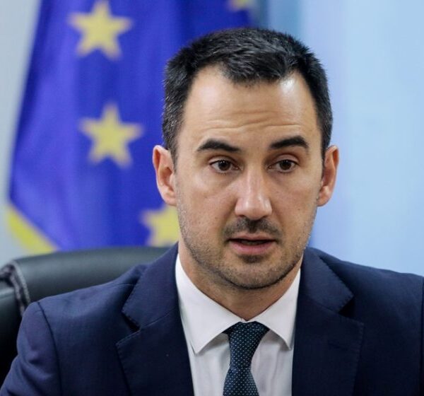 Αλέξης Χαρίτσης / Από τις ενεργειακές φαντασιώσεις στην ενεργειακή δημοκρατία