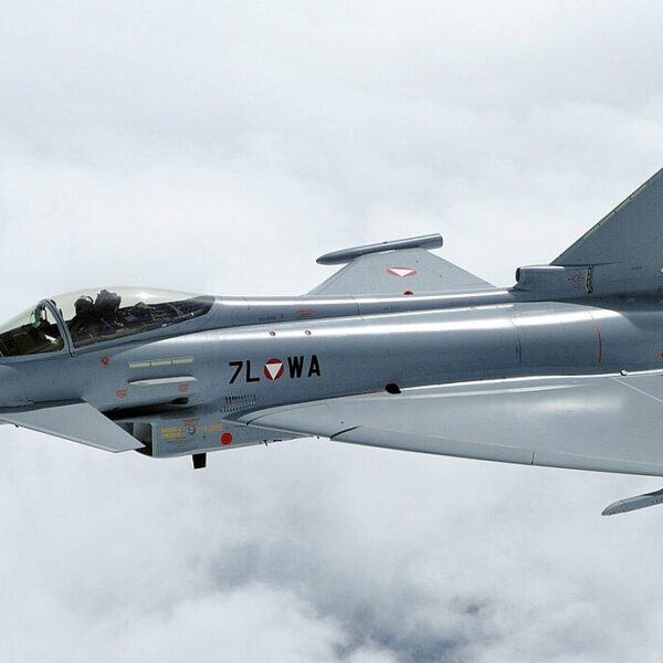 DW: O Σολτς, τα Eurofighter και οι ελληνοτουρκικές σχέσεις