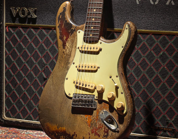 H Fender Stratocaster του Ρόρι Γκάλαχερ επιστρέφει στην Ιρλανδία μετά από δημοπρασία