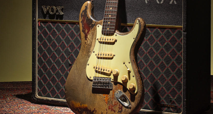 H Fender Stratocaster του Ρόρι Γκάλαχερ επιστρέφει στην Ιρλανδία μετά από δημοπρασία