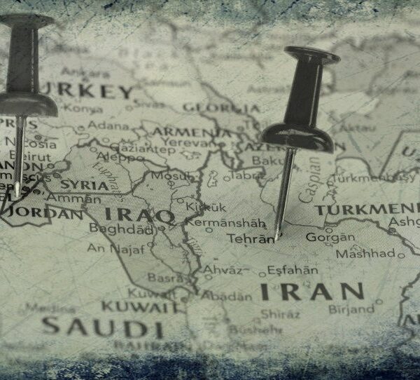 Ανάλυση του Economist για τον πόλεμο στο Ιράν: Στρατιωτικό πλεονέκτημα για τις ΗΠΑ αλλά και πολιτικό αδιέξοδο για τον Τραμπ