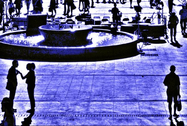 Δημογραφικό: Μειώνεται «σταθερά και με συνέπεια» ο πληθυσμός της Ελλάδας
