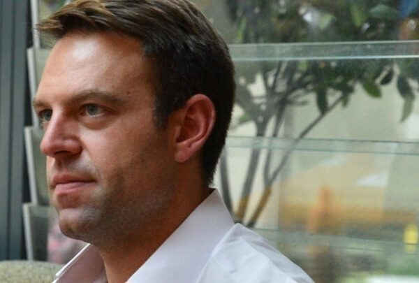 Κασσελάκης: Δεν θα φύγω από την χώρα