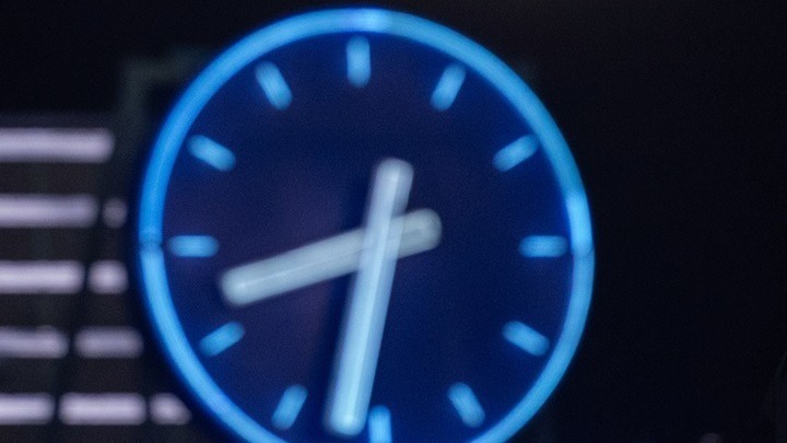 Αλλάζει η ώρα τα ξημερώματα της Κυριακής – Οι δείκτες των ρολογιών θα πρέπει να μετακινηθούν μία ώρα πίσω