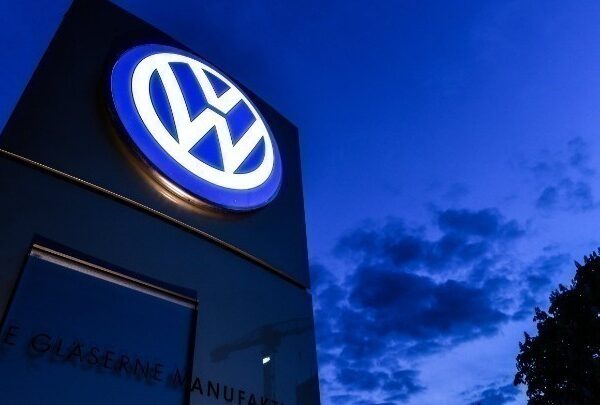 Volkswagen: Κλείνουν 3 εργοστάσια στη Γερμανία – Έρχονται 15 χιλιάδες απολύσεις