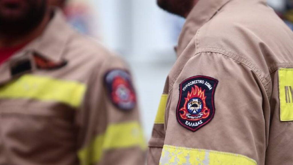 Συνάντηση Β. Κικίλια με εποχικούς πυροσβέστες: «Το 2025 θα έχουν προσληφθεί στο Πυροσβεστικό…