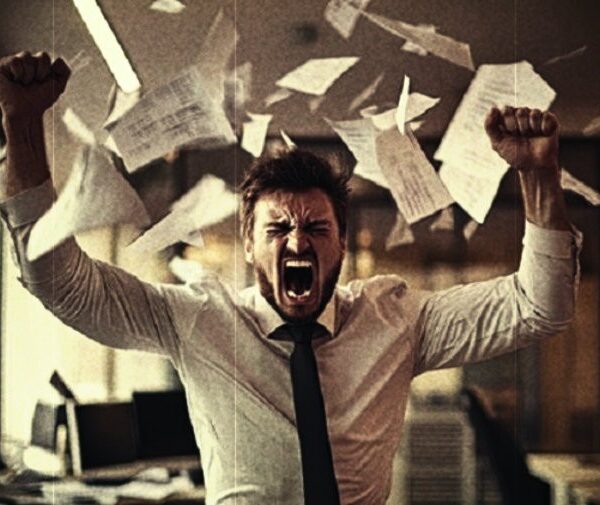 Δημοσκόπηση Metron Analysis: Η απογοητευμένη κοινωνία, η φθαρμένη κυβέρνηση και η πολιτική δεξαμενή του Αλέξη Τσίπρα