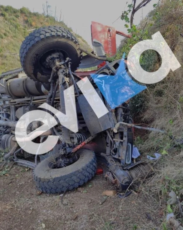 Ανατροπή πυροσβεστικού οχήματος: Νεκρός ο ένας πυροσβέστης