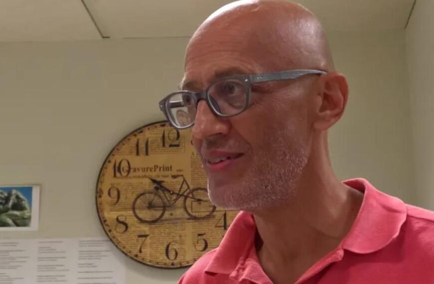 Πέθανε ο δημοσιογράφος της «Εφημερίδας των Συντακτών» Κώστας Μανιμανάκης