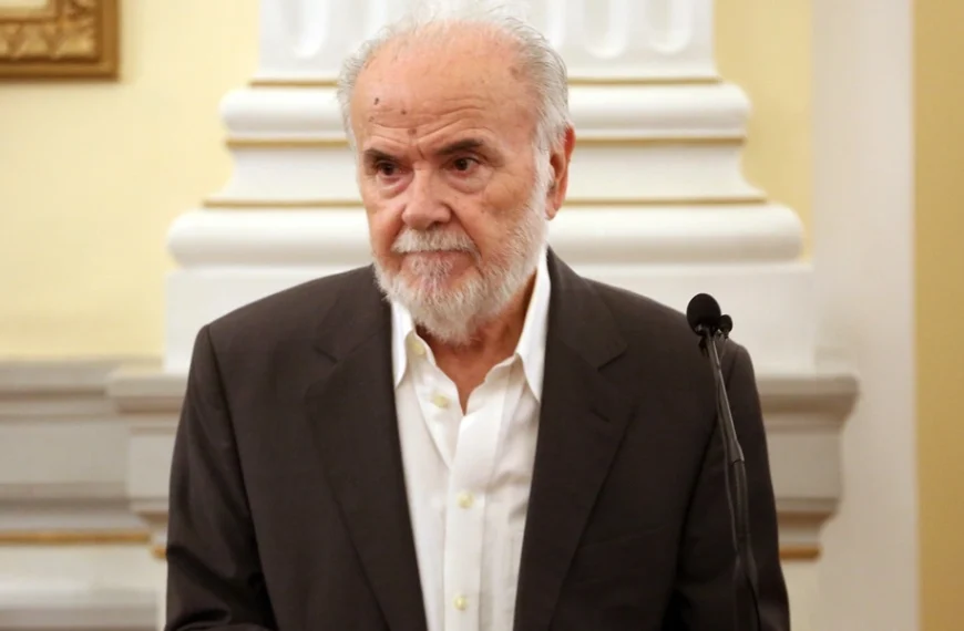 Πέθανε ο ποιητής και στιχουργός Μιχάλης Γκανάς