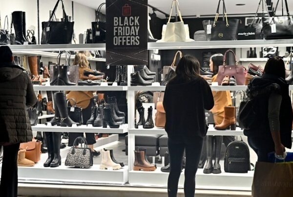 Black Friday και η εποχή της αέναης κατανάλωσης