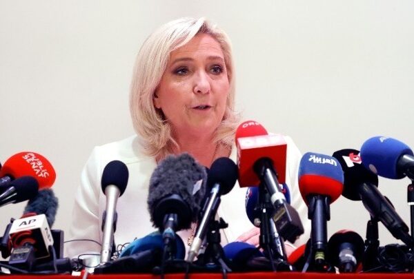 Λεπέν: Η Εισαγγελία του Δικαστηρίου του Παρισιού ζήτησε τη στέρηση του δικαιώματος&hellip;