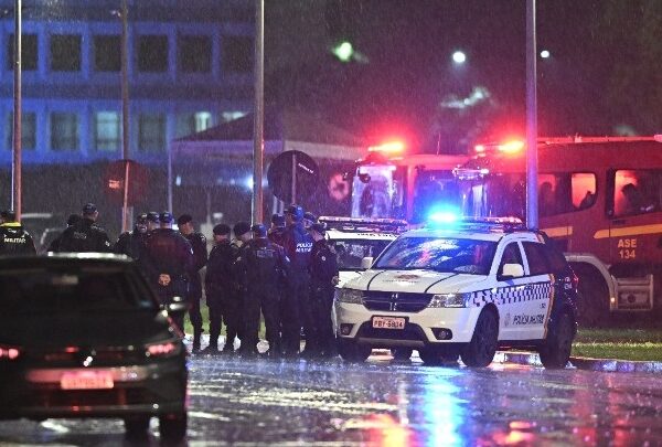 Βραζιλία: Άνδρας ζωσμένος με εκρηκτικά αποπειράθηκε να μπει στο κτίριο του Ανωτάτου Δικαστηρίου