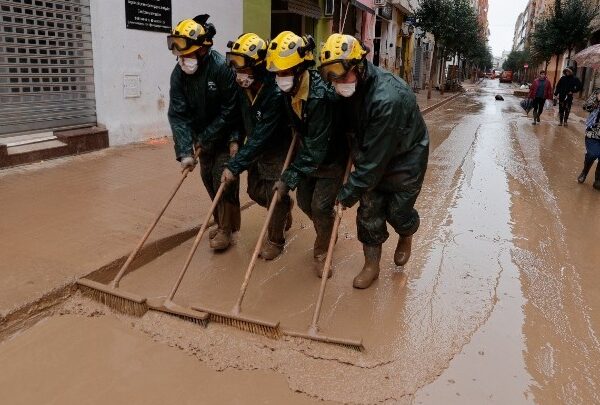 Ισπανία: Σε κόκκινο συναγερμό για νέες βροχοπτώσεις οι παράκτιες περιοχές της Βαλένθια