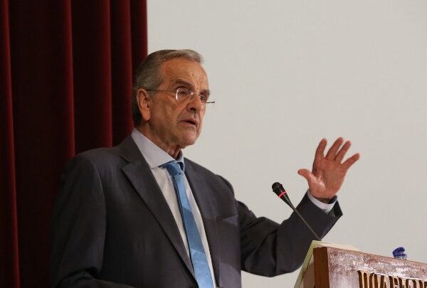 Η πρώτη αντίδραση Σαμαρά μετά τη διαγραφή του: «Ο Μητσοτάκης οδηγεί ένα&hellip;