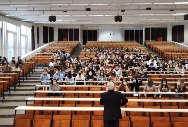 Μαζικές διαγραφές «αιώνιων» φοιτητών στο Πανεπιστήμιο Πατρών