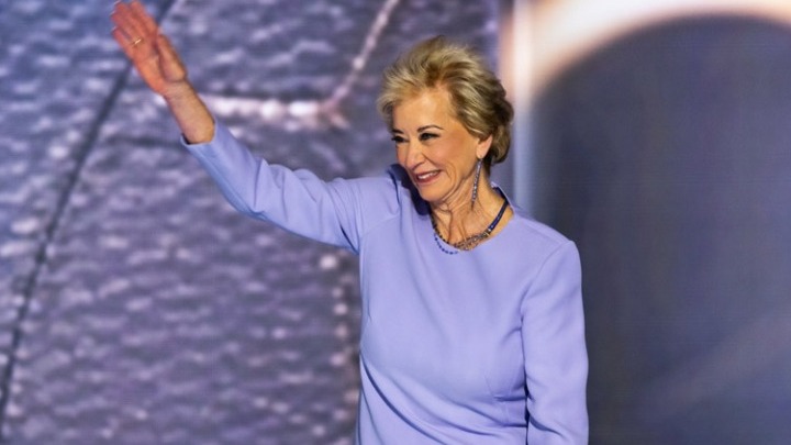 Ο Τραμπ επέλεξε την πρώην επικεφαλής της αμερικανικής ομοσπονδίας… κατς επόμενη υπουργό Παιδείας