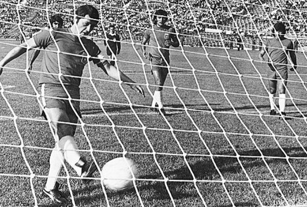 Όταν η ΕΣΣΔ αρνήθηκε να παίξει στην Χιλή λόγω Πινοσέτ και δεν&hellip;